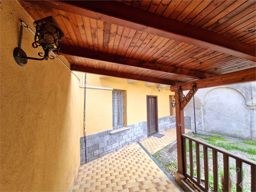 portico