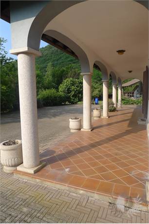 portico